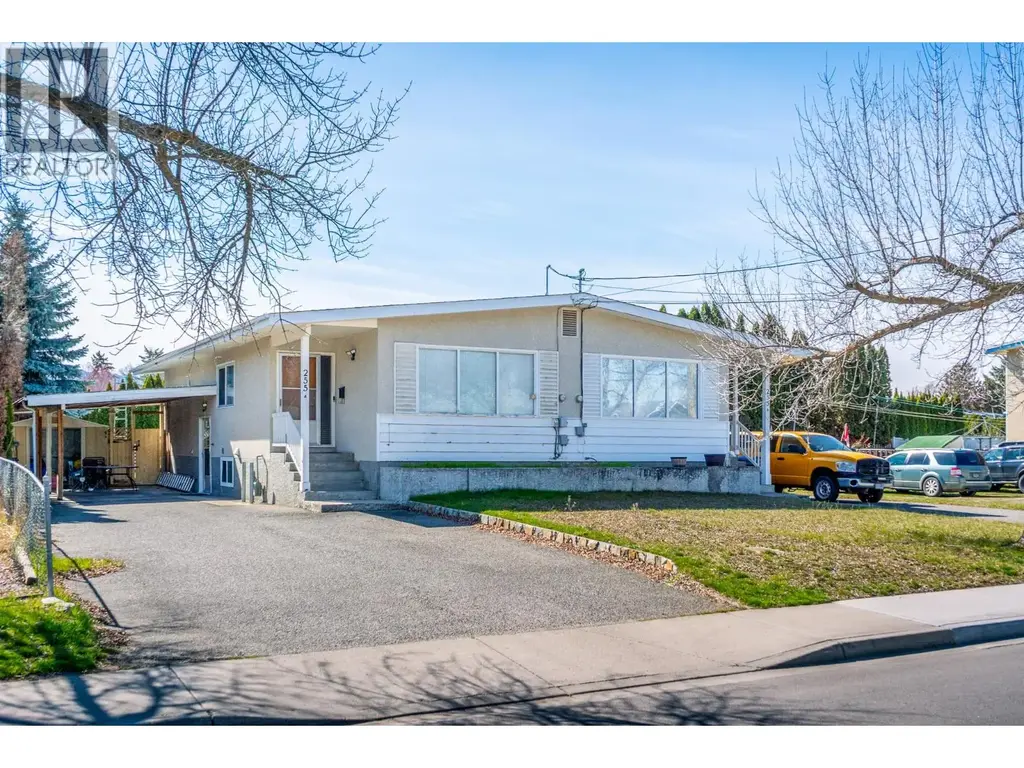 255 Holbrook Road W, Kelowna